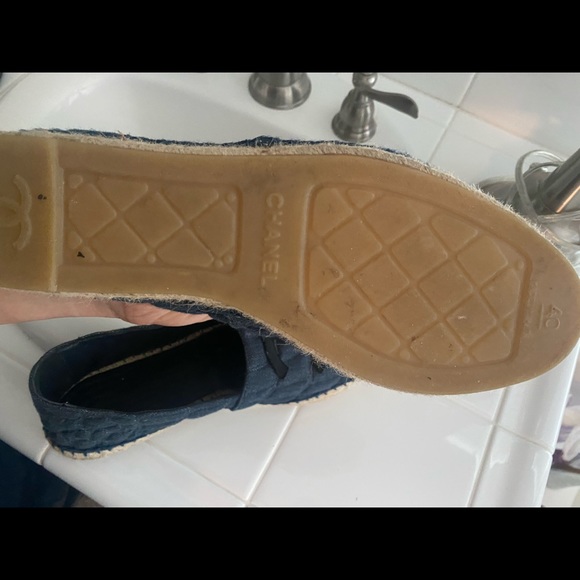 Chanel Denim Espadrilles size 9 basically new worn once have the box - Picture 3 of 3